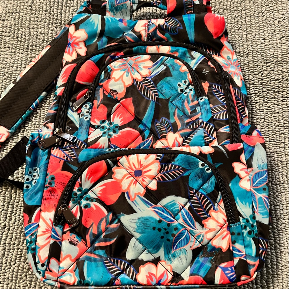 Lug Hatchback 3 Backpack - NWT
Color: RESORT TROPICS (RESORT PALMS SEAFOAM) - Picture 2 of 9